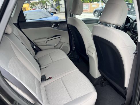 Used 2020 Kia Soul S image 18