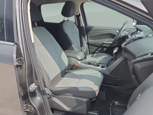 Used 2016 Ford Escape SE FWD image 17