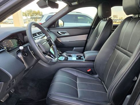Used 2023 Land Rover Range Rover Velar R-Dynamic S image 9