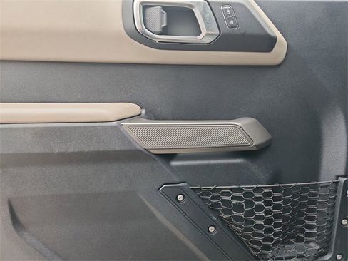 Used 2022 Ford Bronco Wildtrak image 21