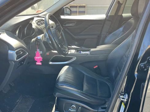 Used 2020 Jaguar F-PACE Prestige AWD/4WD image 2