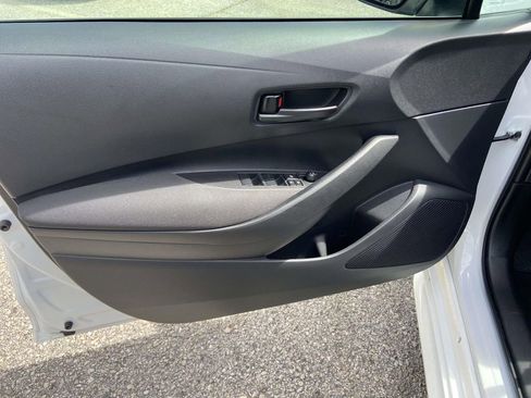 Used 2025 Toyota Corolla LE FWD image 10