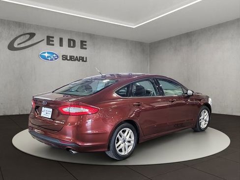 Used 2015 Ford Fusion SE image 4