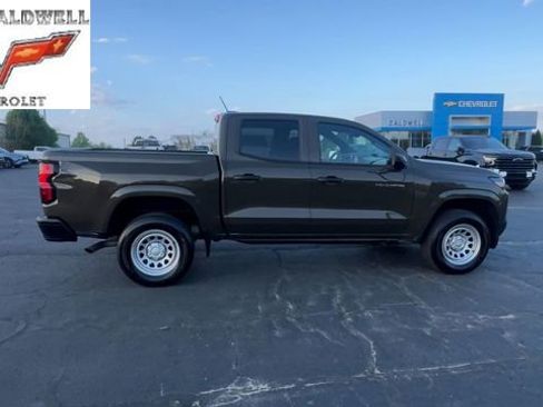 Used 2023 Chevrolet Colorado W/T RWD image 9