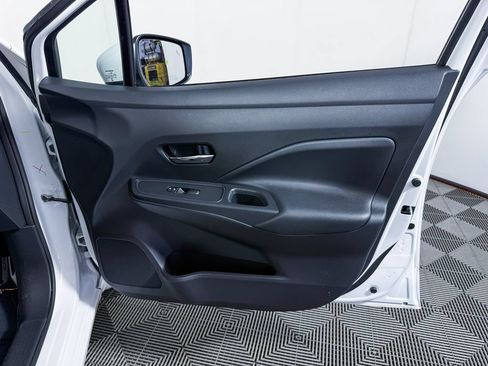 Certified 2025 Nissan Versa SV w/ Trunk Package FWD image 38