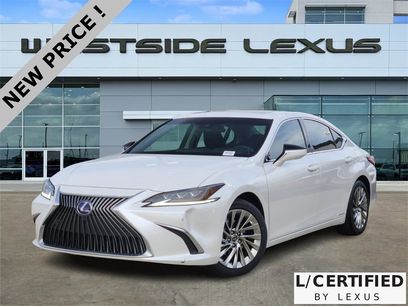 Certified 2021 Lexus ES 300h Ultra Luxury w/ Accessory Package 2