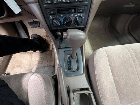 Used 1998 Toyota Camry CE FWD image 36