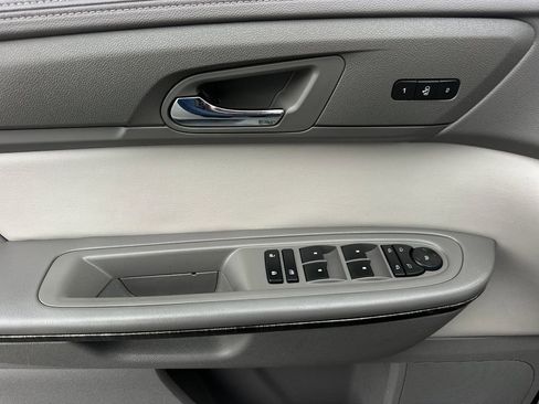 Used 2017 GMC Acadia Limited SLT image 11