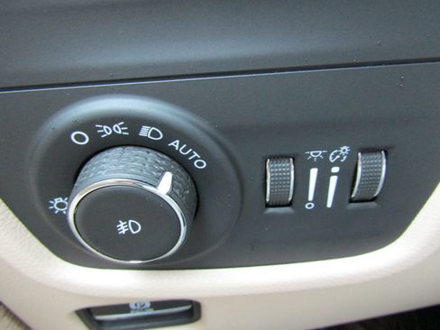 Used 2021 Jeep Grand Cherokee L Limited w/ Trailer Tow Group (B) AWD/4WD image 23