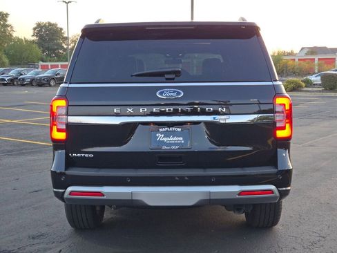 Used 2024 Ford Expedition Limited image 12