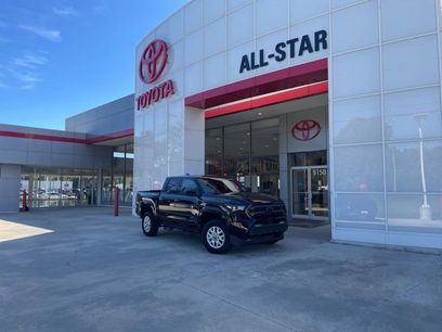 New 2025 Toyota Tacoma SR5