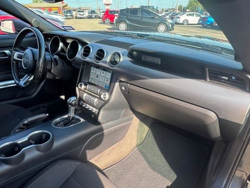 Used 2018 Ford Mustang Coupe w/ Equipment Group 101A RWD image 13