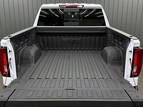 Used 2026 GMC Sierra 1500 SLT w/ SLT Premium Plus Package AWD/4WD image 17