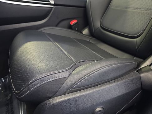 Used 2023 Mercedes-Benz GLC 300 4MATIC image 29