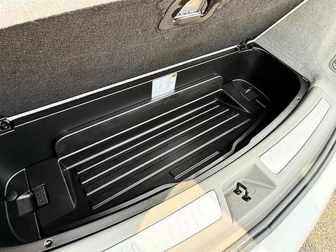 Used 2022 Cadillac XT6 Premium Luxury w/ Technology Package FWD image 16