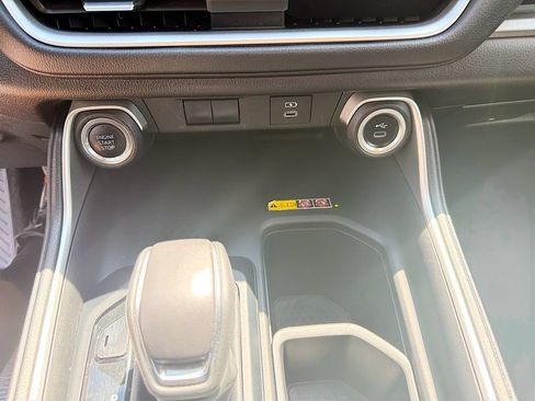 Used 2025 Toyota Grand Highlander FWD image 29
