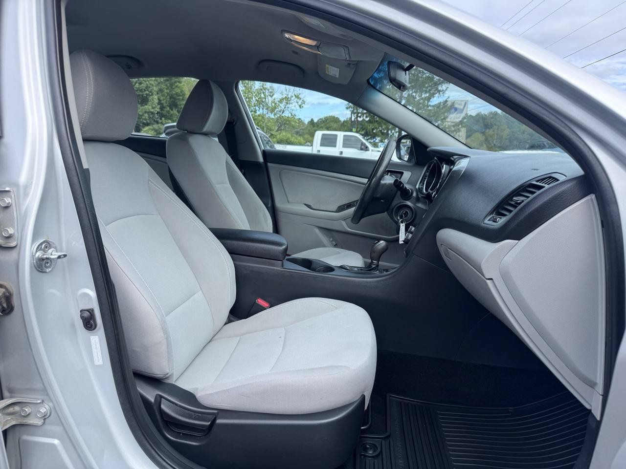 Used 2012 Kia Optima LX FWD image 13