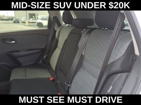 Used 2023 Nissan Rogue SV image 29