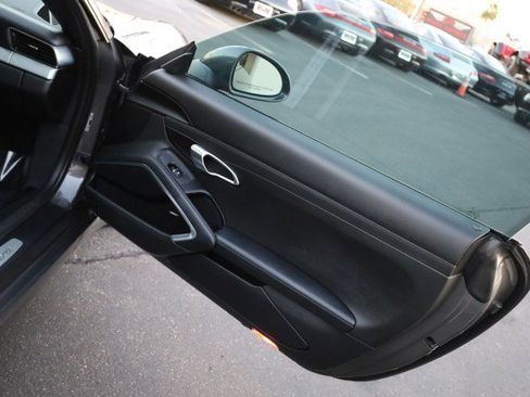 Used 2017 Porsche 911 Carrera image 42