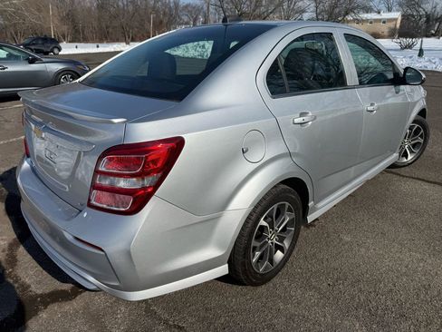 Used 2017 Chevrolet Sonic LT w/ Convenience Package image 5