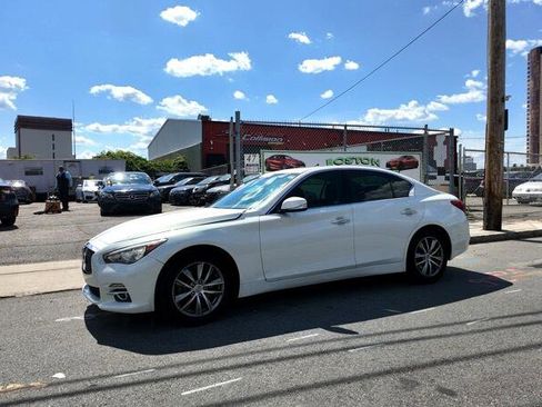 Used 2015 INFINITI Q50 Premium image 2