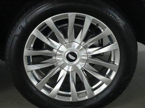 Used 2022 Cadillac Escalade Premium Luxury image 48