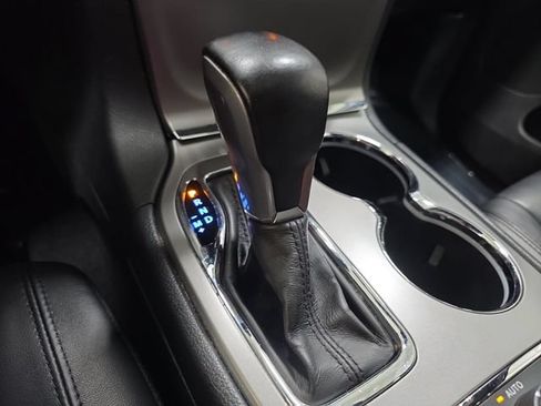 Used 2020 Jeep Grand Cherokee Limited w/ Premium Lighting Group AWD/4WD image 24