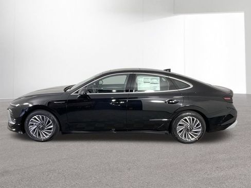 Used 2026 Hyundai Sonata SEL FWD image 14