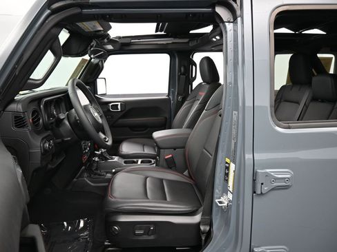 Used 2026 Jeep Wrangler Unlimited Rubicon w/ Xtreme 35 Tire Package image 11