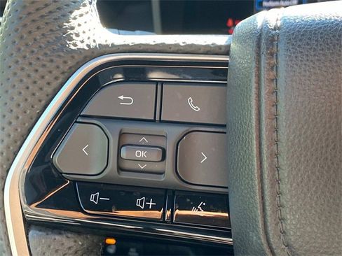 Used 2025 Toyota Sequoia Platinum image 21