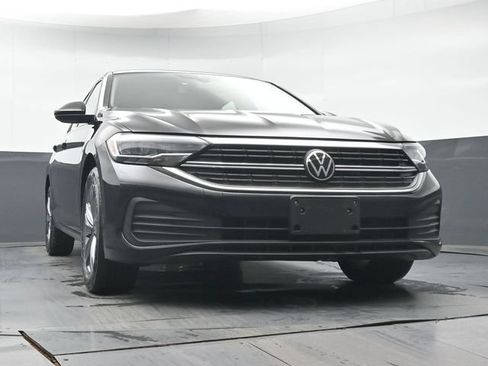 Used 2023 Volkswagen Jetta SE FWD image 34