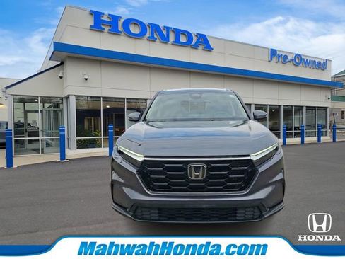 Used 2025 Honda CR-V EX image 2