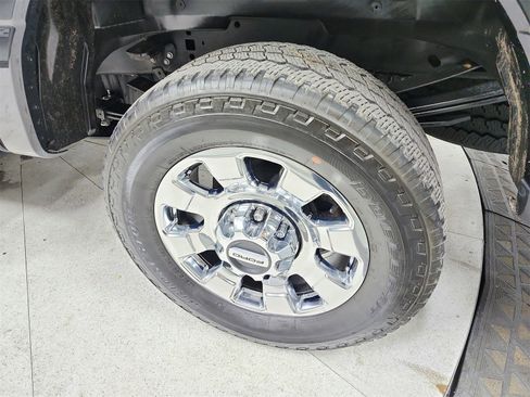 Used 2024 Ford F250 Lariat w/ Chrome Package image 53