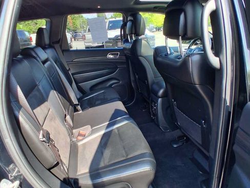 Used 2021 Jeep Grand Cherokee Laredo X AWD/4WD image 15