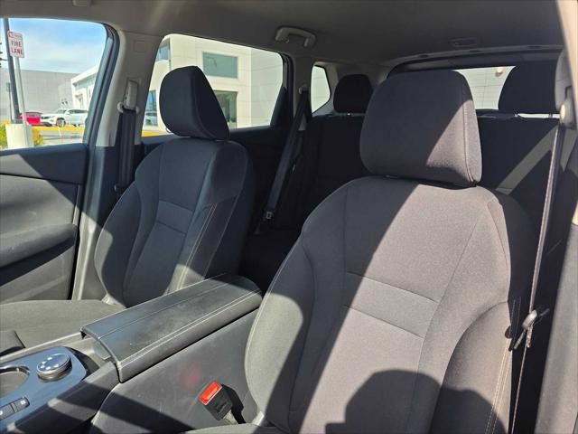 Used 2024 Nissan Rogue S AWD/4WD image 21