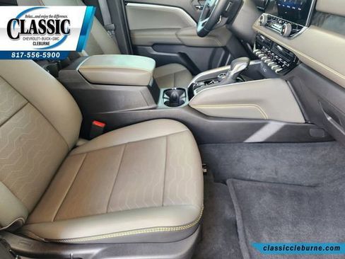 Used 2024 Chevrolet Colorado ZR2 w/ ZR2 Convenience Package III AWD/4WD image 14