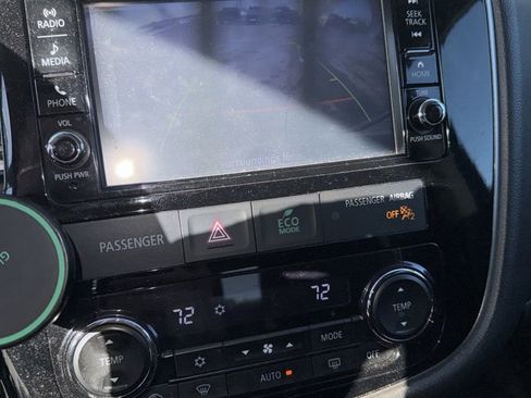 Used 2018 Mitsubishi Outlander ES image 14