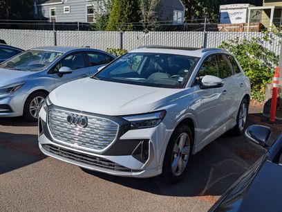 Used 2024 Audi Q4 e-tron Premium w/ Convenience Package