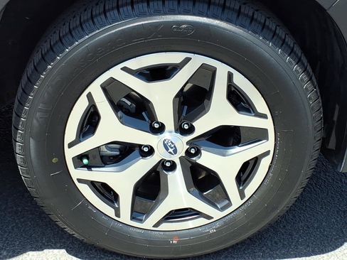 Certified 2024 Subaru Forester Premium AWD/4WD image 10
