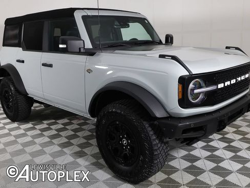 Used 2023 Ford Bronco Wildtrak AWD/4WD image 3