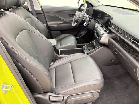 Used 2024 Hyundai Kona Limited FWD image 27
