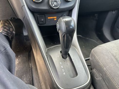 Used 2020 Chevrolet Trax LS AWD/4WD image 25