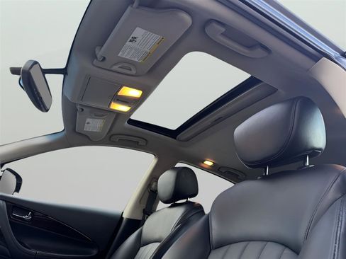 Used 2017 INFINITI QX50 AWD w/ Premium Plus Package image 16