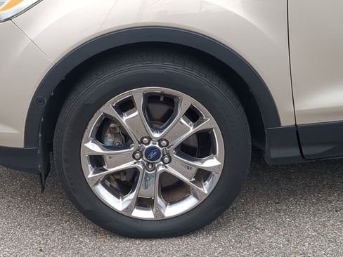 Used 2018 Ford Escape Titanium w/ Ford Safe & Smart Package image 19