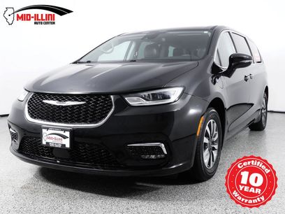 Used 2022 Chrysler Pacifica Touring-L
