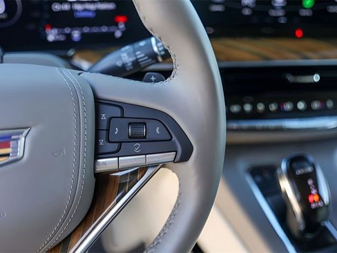 Certified 2024 Cadillac Escalade Premium Luxury Platinum w/ Heavy-Duty Trailer Package image 13