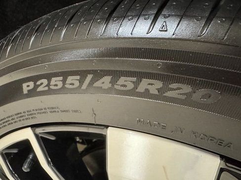 New 2026 Mitsubishi Outlander SE image 28