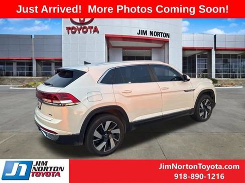 Used 2024 Volkswagen Atlas Cross Sport SEL AWD/4WD image 3