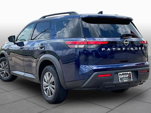Used 2025 Nissan Pathfinder SV FWD image 11