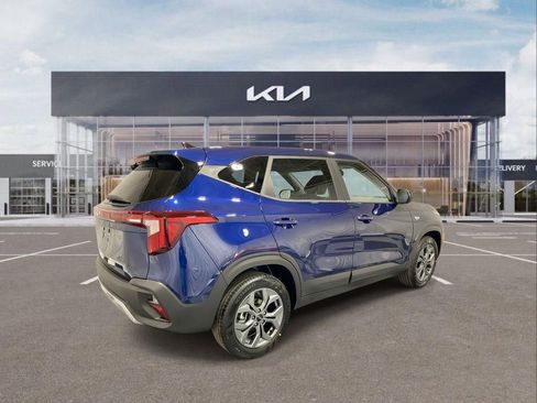 New 2026 Kia Seltos LX FWD image 7